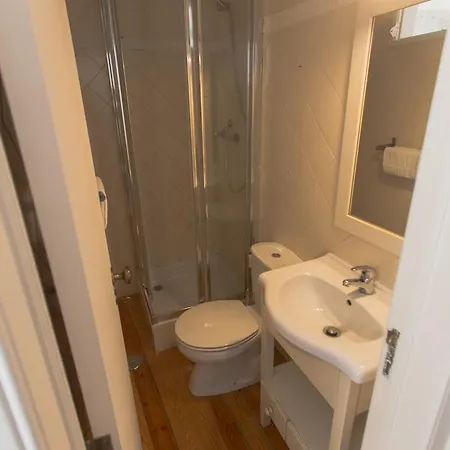 Brand New Cozy In Alfama * Лиссабон